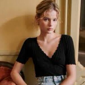 Sezane Cloe Knit in Black